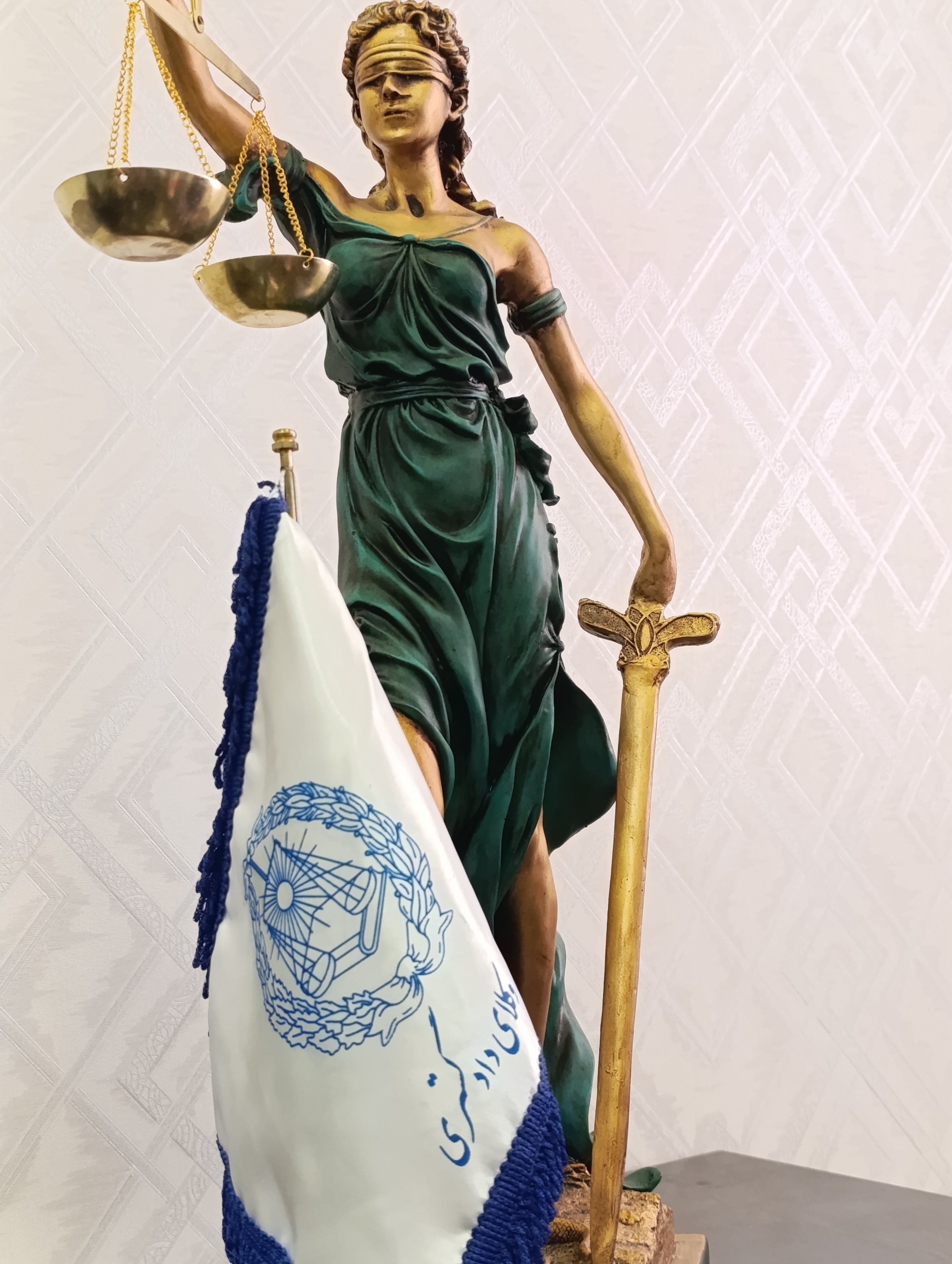 عباس  پرویزی 